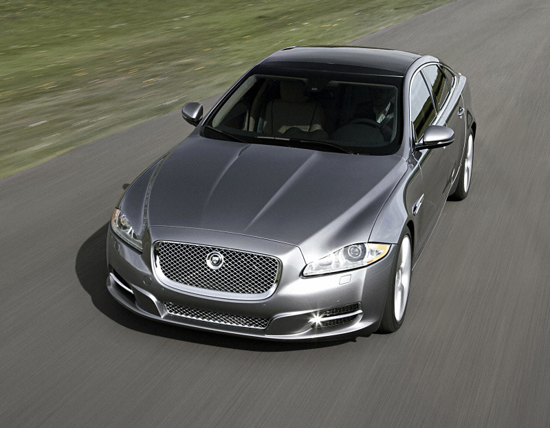 Illustration for article titled 2010 Jaguar XJ: The New Cat Revealed!